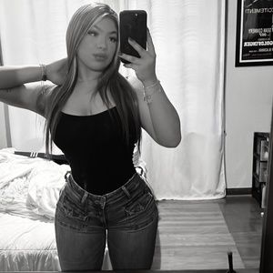 Meet your Posher, Melissa